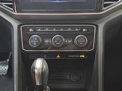 Used 2022 Volkswagen Atlas SE w/ Panoramic Sunroof Package image 22