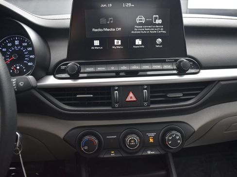 Used 2021 Kia Forte LXS FWD image 17