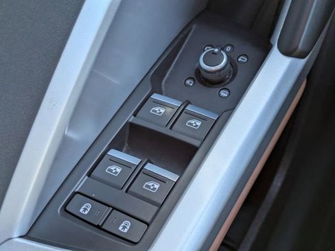 Used 2022 Audi Q3 2.0T Premium Plus image 24