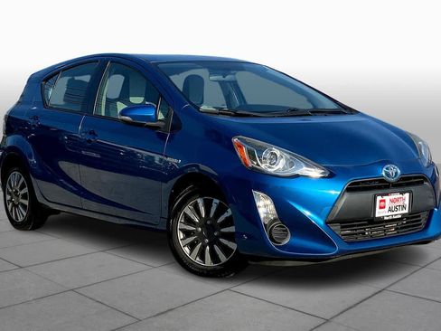 Used 2015 Toyota Prius C Two image 2