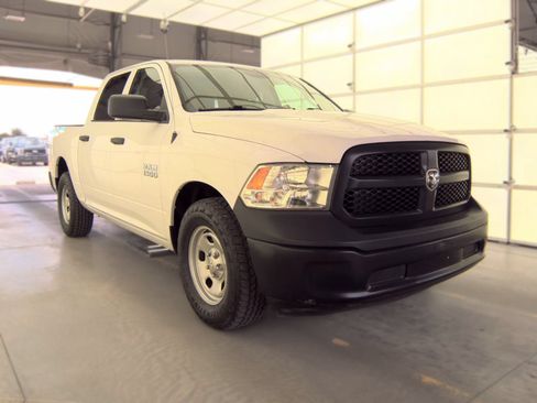Used 2018 RAM 1500 Tradesman RWD image 2