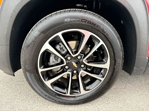 Used 2025 Chevrolet TrailBlazer LT FWD image 18