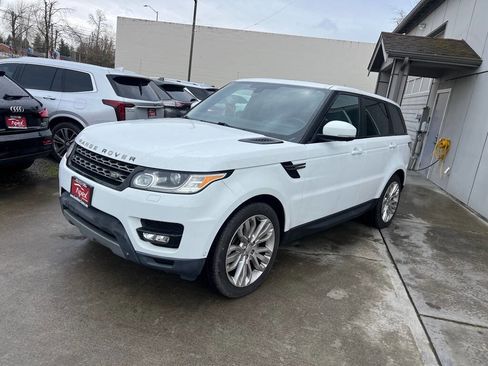 Used 2015 Land Rover Range Rover Sport SE image 3