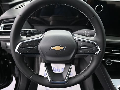 New 2026 Chevrolet Traverse LT w/ Driver Confidence Package AWD/4WD image 11