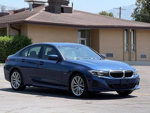 Used 2023 BMW 330e xDrive w/ Premium Package AWD/4WD image 7