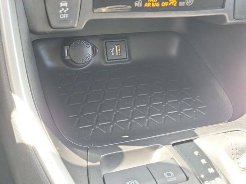 Certified 2024 Toyota RAV4 LE AWD/4WD image 17