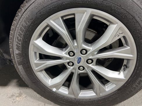 Used 2023 Ford Explorer Limited image 44