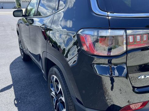 Used 2022 Jeep Compass Limited image 7