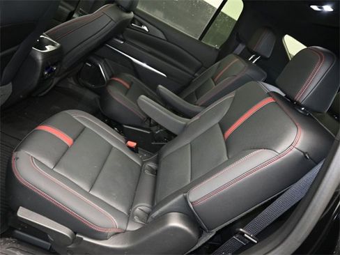 Used 2024 Chevrolet Traverse RS w/ LPO, Floor Liner Package image 25