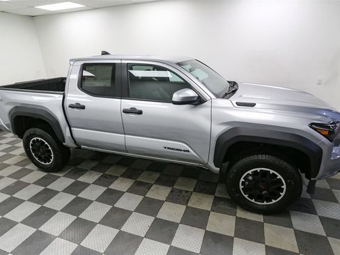 New 2026 Toyota Tacoma TRD Off-Road image 5