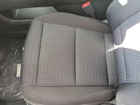 New 2026 Chevrolet Equinox LT w/ Safety and Technology Package FWD image 18