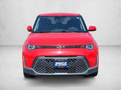 Used 2024 Kia Soul LX w/ Option Group 015 FWD image 2