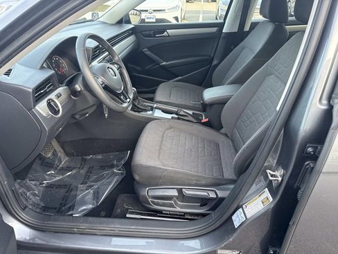 Certified 2021 Volkswagen Passat 2.0T S image 17