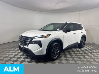 Used 2024 Nissan Rogue S FWD video 1