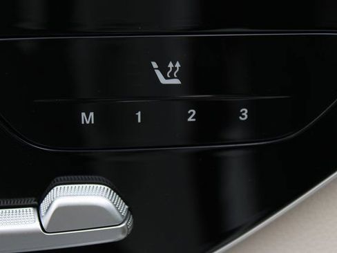 New 2025 Mercedes-Benz C 300 4MATIC Sedan image 13