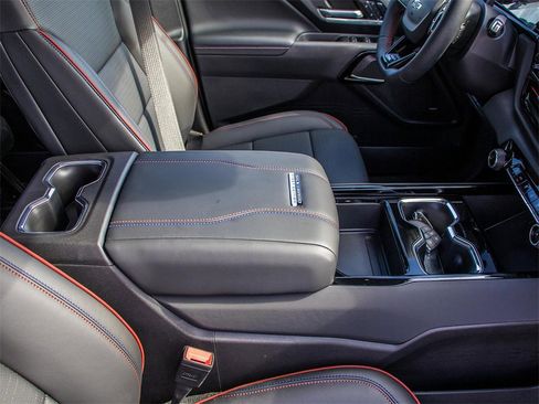 New 2024 Chevrolet Silverado EV RST image 18