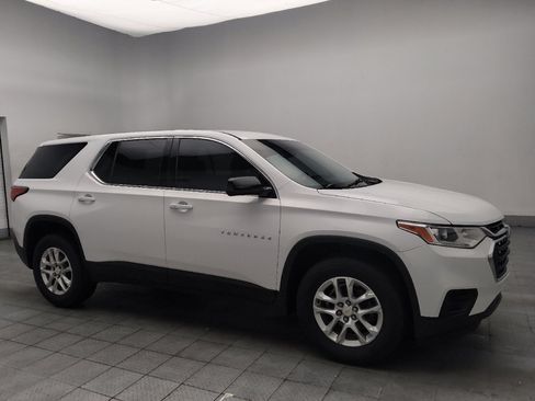 Used 2018 Chevrolet Traverse LS FWD image 11