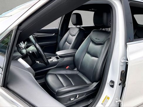 Used 2021 Cadillac XT5 Luxury FWD image 24