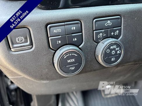 Used 2023 Chevrolet Silverado 1500 RST AWD/4WD image 24