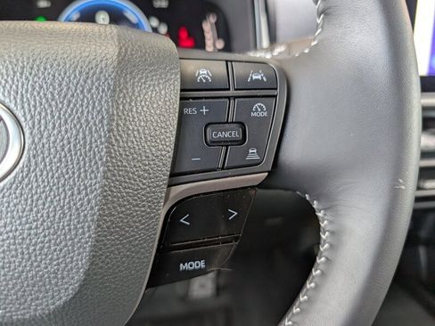 Used 2025 Toyota Camry SE w/ Convenience Package FWD image 22