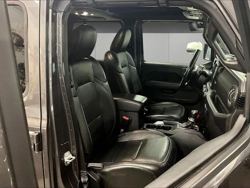 Used 2021 Jeep Wrangler Unlimited Sahara w/ Cold Weather Group image 28