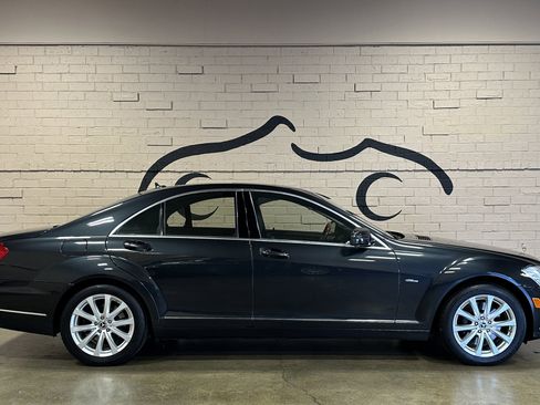 Used 2012 Mercedes-Benz S 550 4MATIC image 2