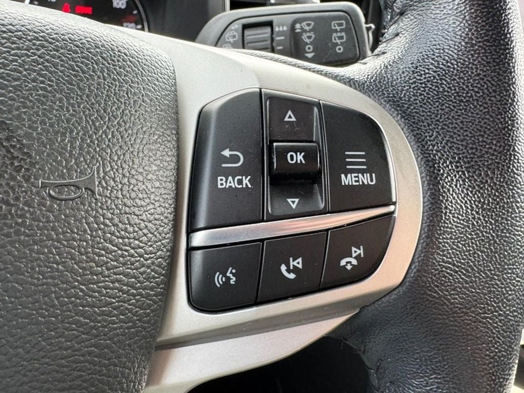 Used 2023 Ford Explorer XLT w/ Equipment Group 202A AWD/4WD image 18