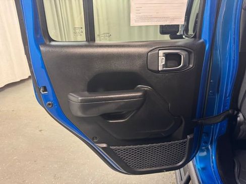Used 2024 Jeep Wrangler Unlimited Sport AWD/4WD image 30