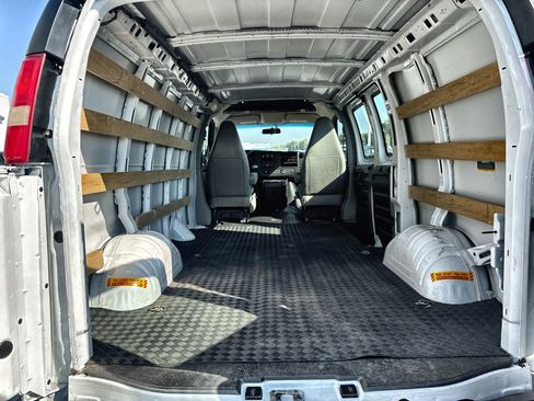 Used 2023 Chevrolet Express 2500 w/ Driver Convenience Package image 21