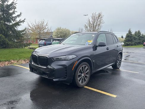 Used 2024 BMW X5 xDrive40i w/ M Sport Package AWD/4WD image 8