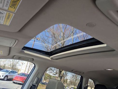 Used 2025 Honda CR-V EX image 24