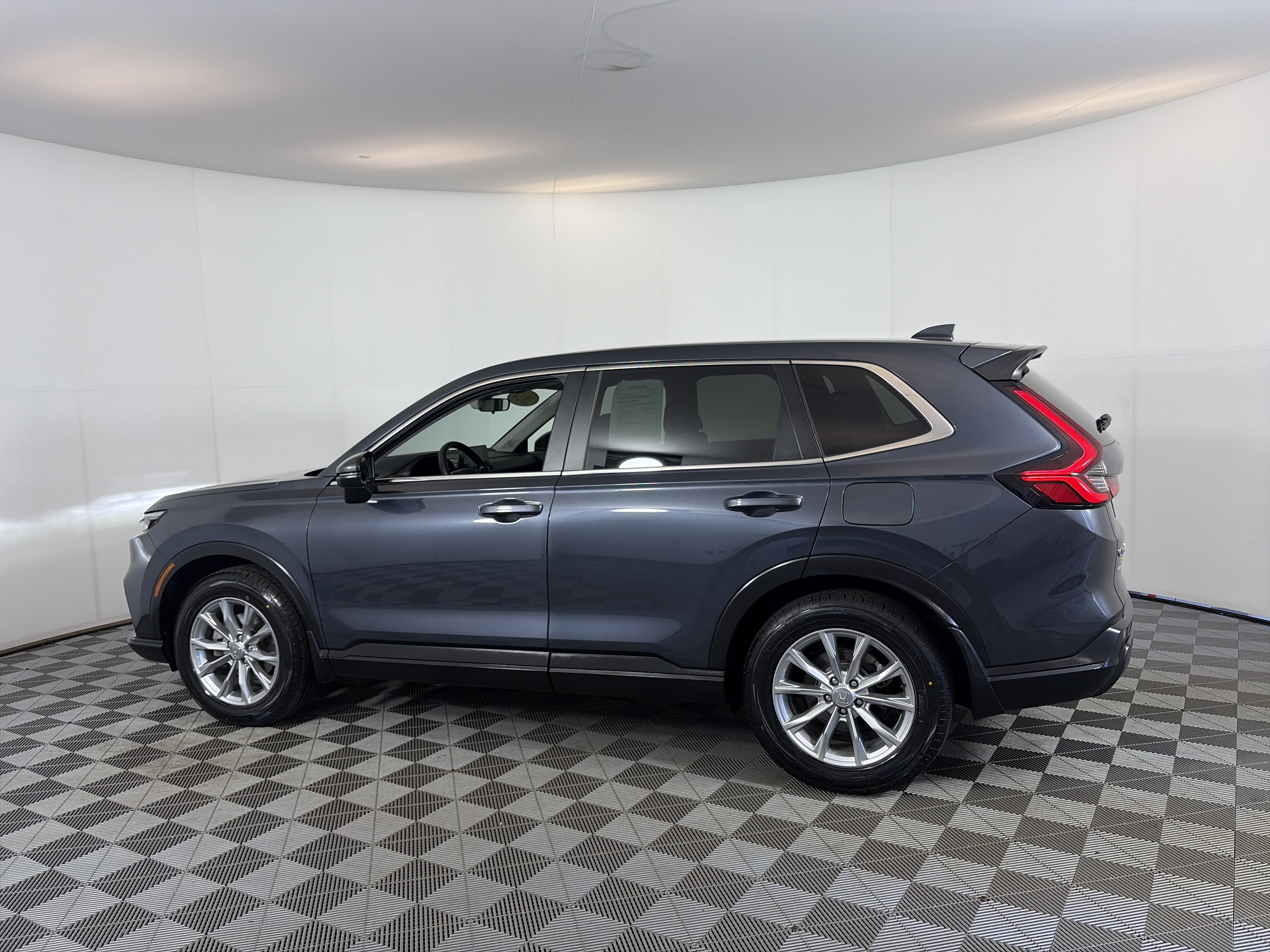 Used 2024 Honda CR-V EX image 8