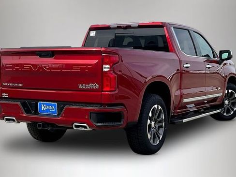 Used 2025 Chevrolet Silverado 1500 High Country w/ High Country Premium Package AWD/4WD image 6