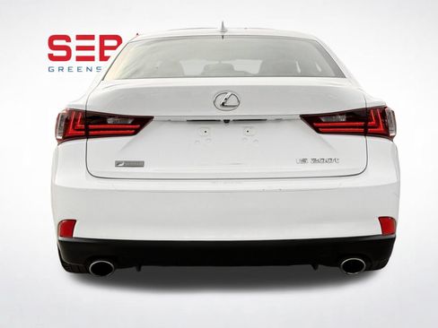 Used 2016 Lexus IS 200t w/ F Sport Package RWD image 14