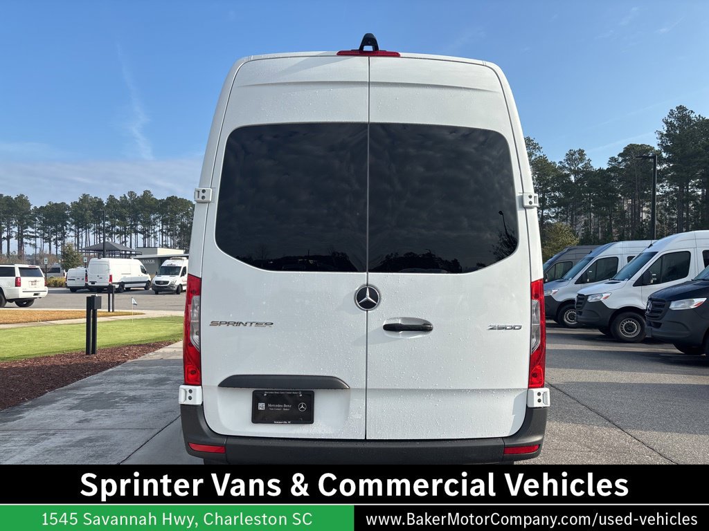 Used 2024 Mercedes-Benz Sprinter 2500 image 4