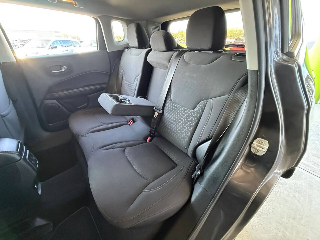 Used 2018 Jeep Compass Sport FWD image 13