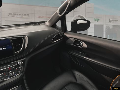 New 2027 Chrysler Pacifica Limited AWD/4WD image 21