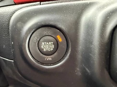Used 2022 Jeep Wrangler Unlimited Rubicon w/ LED Lighting Group AWD/4WD image 22