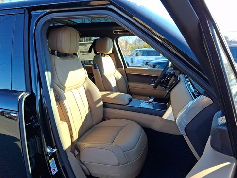 New 2026 Land Rover Range Rover SE AWD/4WD image 3