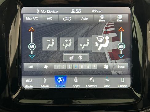 Used 2019 Jeep Compass Limited AWD/4WD image 7
