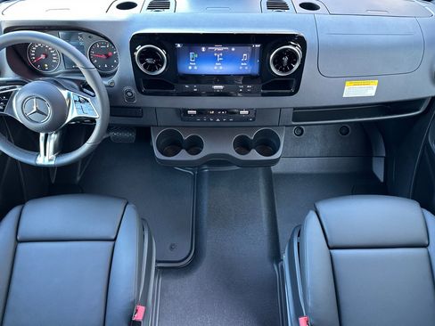New 2026 Mercedes-Benz Sprinter 2500 image 12