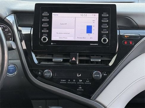 Used 2023 Toyota Camry SE image 16