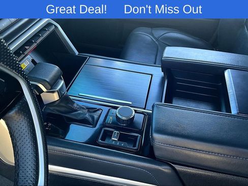 Used 2024 Toyota Tundra Platinum image 18