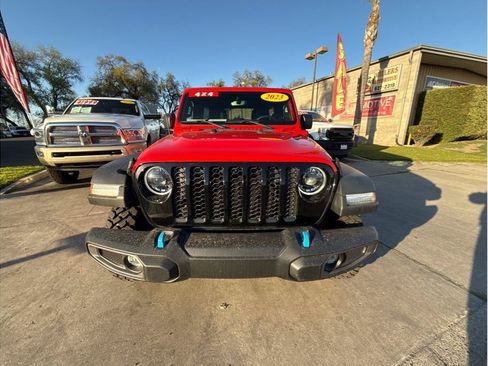 Used 2023 Jeep Wrangler Unlimited w/ 8.4" Radio Group AWD/4WD image 2