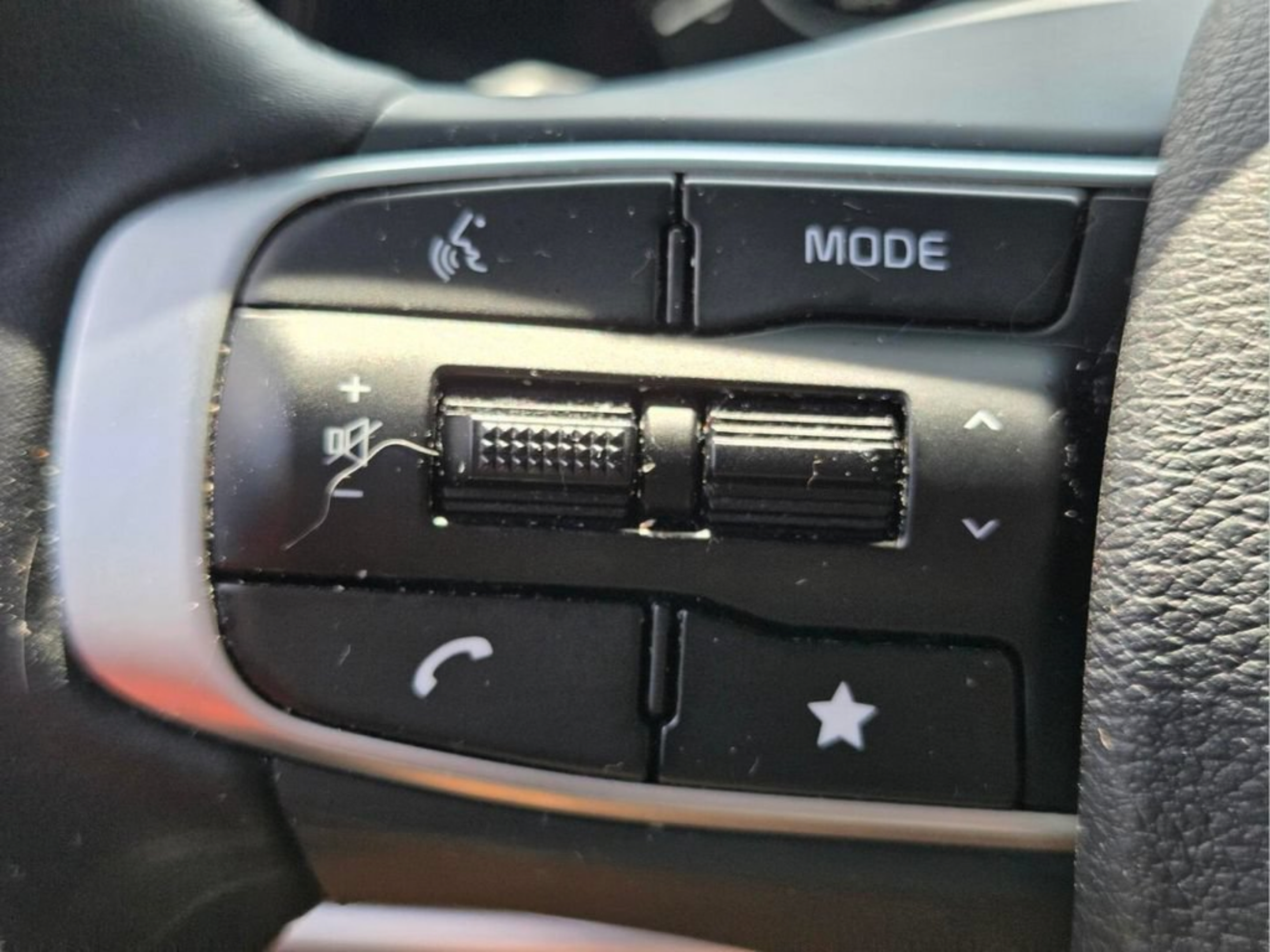 Certified 2025 Kia Sportage SX AWD/4WD image 35