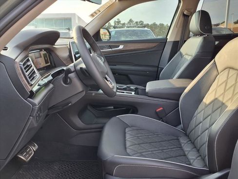 New 2026 Volkswagen Atlas SEL Premium R-Line AWD/4WD image 11
