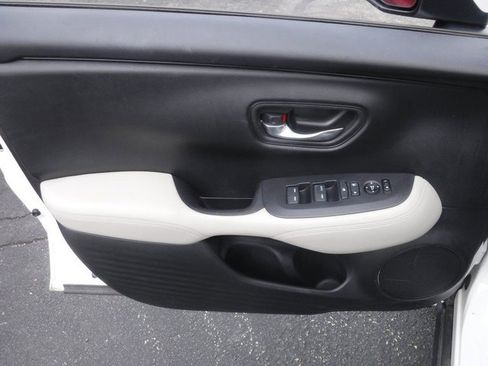 Used 2023 Honda HR-V LX image 10