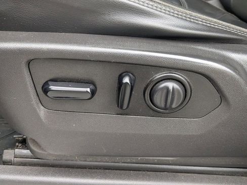 Used 2020 Chevrolet Silverado 1500 High Country w/ Technology Package image 19