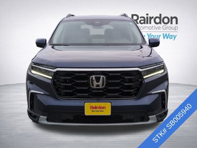 Certified 2025 Honda Pilot Elite image 2