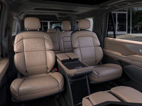 New 2026 Lincoln Navigator L Black Label AWD/4WD image 11